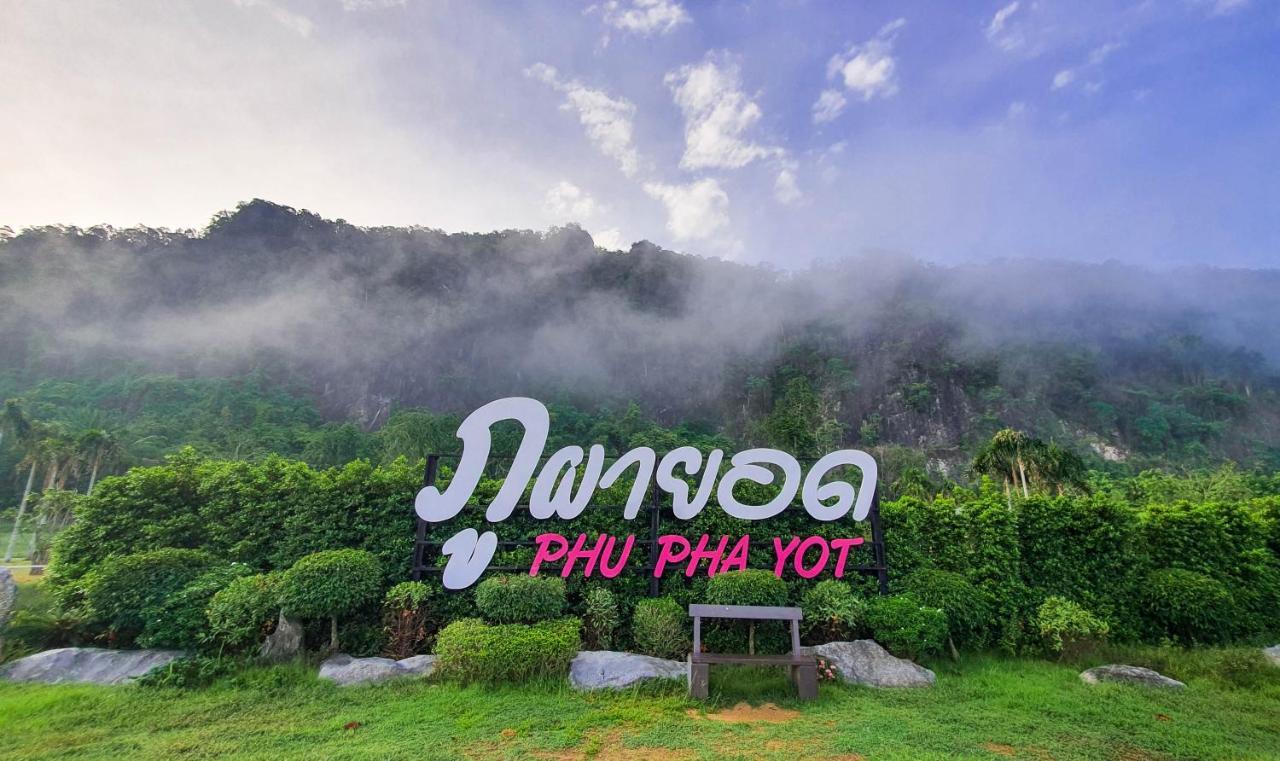 Phuphayot Resort Trang Exterior photo