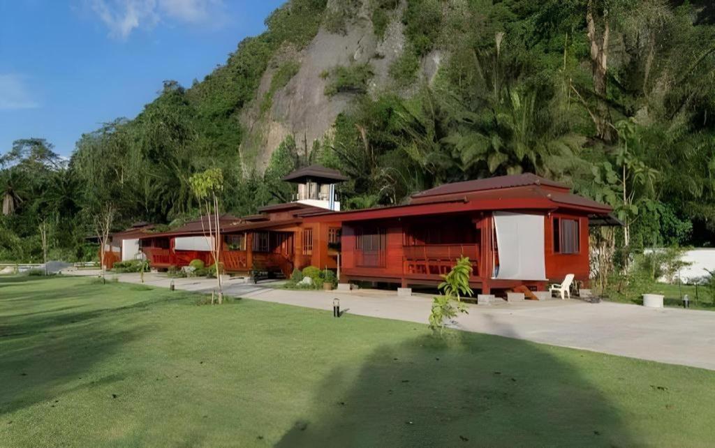 Phuphayot Resort Trang Exterior photo