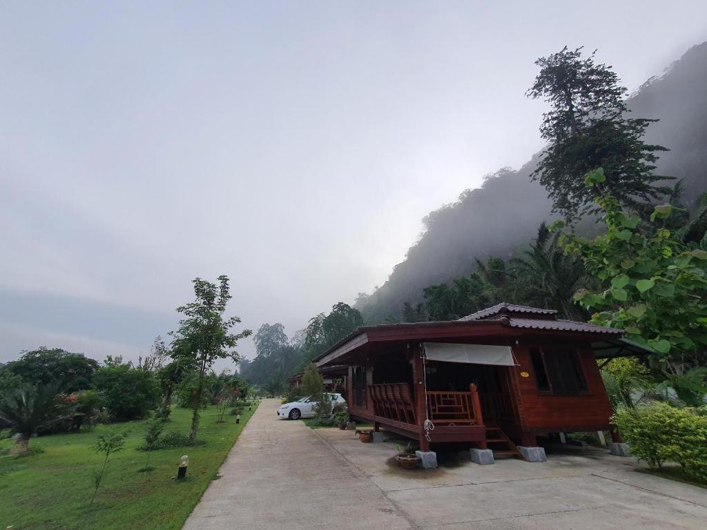 Phuphayot Resort Trang Exterior photo