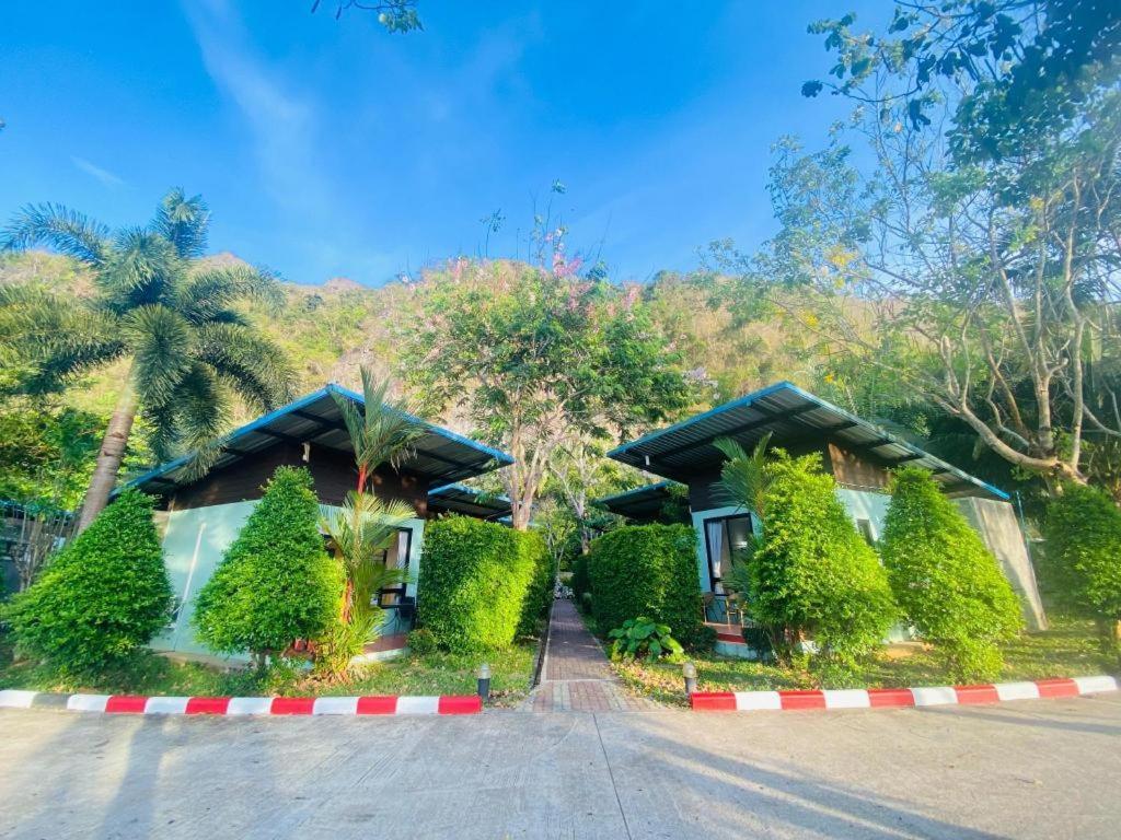 Phuphayot Resort Trang Exterior photo