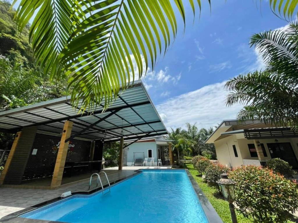 Phuphayot Resort Trang Exterior photo